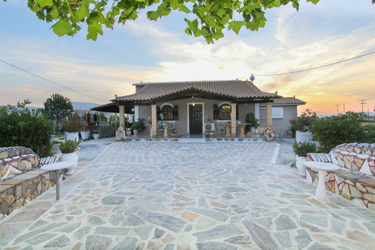 Kouros Resort Kalamákion エクステリア 写真